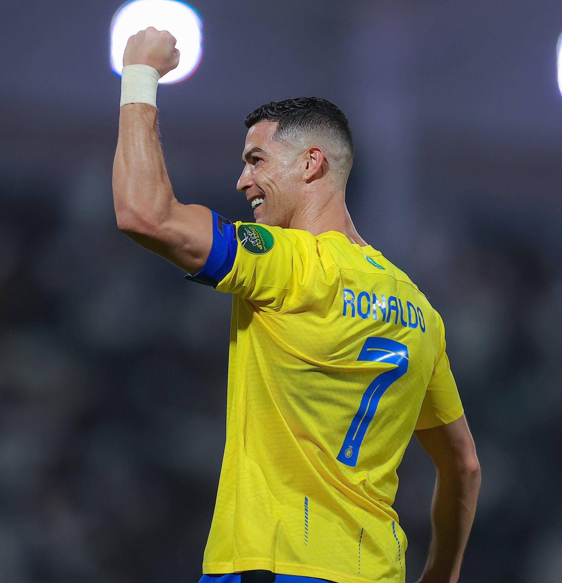 背后传达的 背后传达的